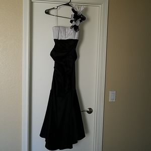 Betsy & Adam black & white single strap gown/dress